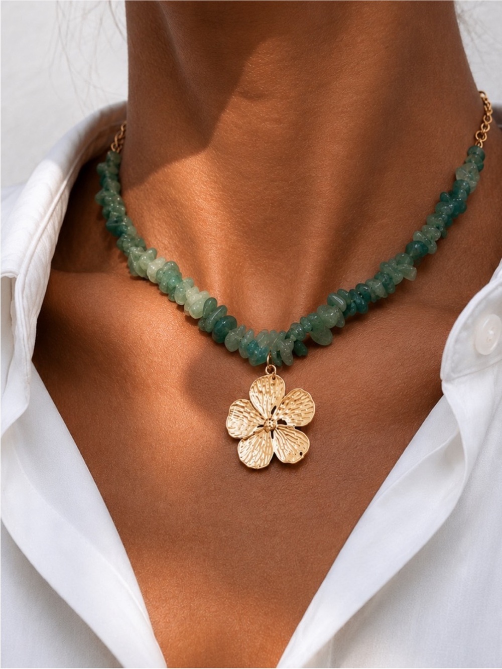 New! Green Beaded Gold Flower Necklace NWOT 5013